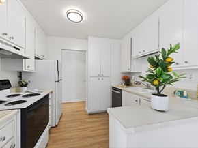 1305 Boulevard WAY APT 303, Walnut Creek CA 94595