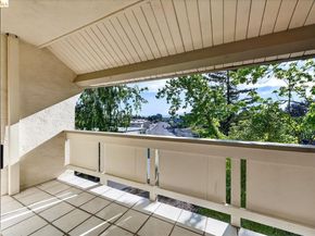 1305 Boulevard WAY APT 303, Walnut Creek CA 94595