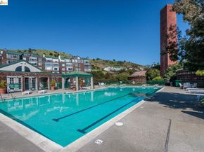 1300 Quarry Ct 209, Richmond CA 94801
