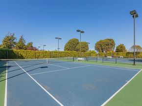 24 Bayside Ct, Richmond CA 94804