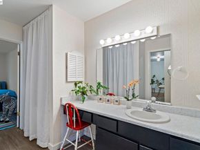 955 Shorepoint Ct 100, Alameda CA 94501