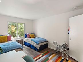 955 Shorepoint Ct 100, Alameda CA 94501