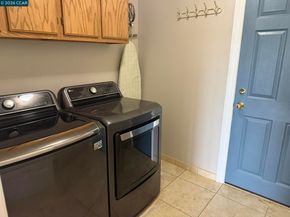 1109 Vista Point Ln, Concord CA 94521