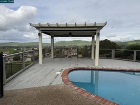 1109 Vista Point Ln, Concord CA 94521