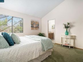 1126 Maywood Ln, Martinez CA 94553