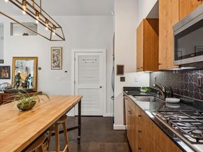 9 Ealing Ln, Oakland CA 94608