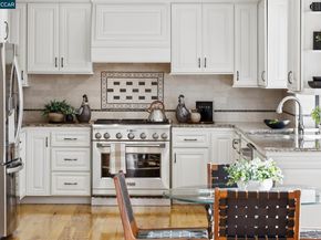 25 Woodland Dr, Alamo CA 94507