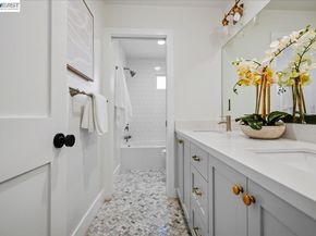 3550 Vine St, Pleasanton CA 94566