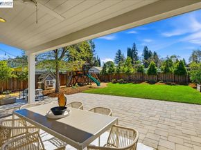 3550 Vine St, Pleasanton CA 94566