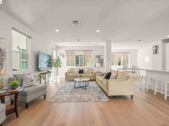 9034 Rudder Way, Newark CA 94560