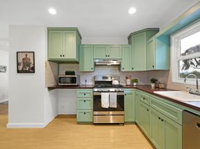 25480 University Ct, Hayward CA 94542