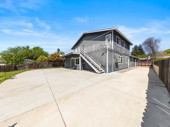 2102 Overhill Rd, Concord CA 94520