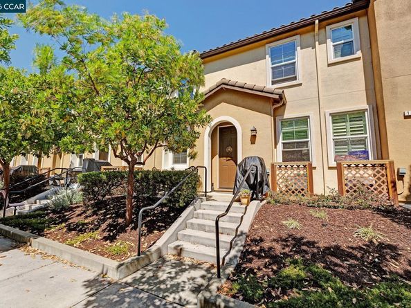 108 Arcangel Way, San Pablo CA 94806