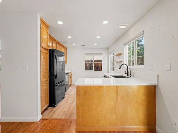 5272 Pebble Glen Dr, Concord CA 94521