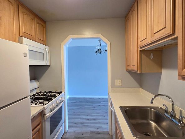 38228 Paseo Padre Pkwy 18, Fremont CA 94536