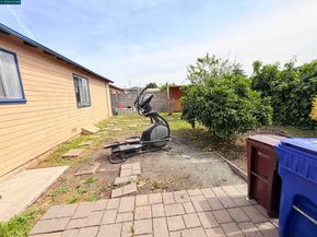 238 Fitzpatrick Rd, Oakland CA 94603