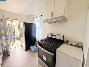 238 Fitzpatrick Rd, Oakland CA 94603