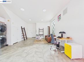 2932 Filbert St 2, Oakland CA 94608
