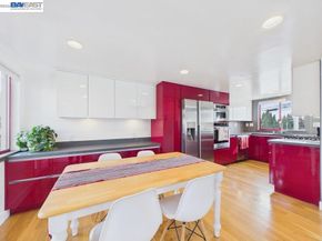 2932 Filbert St 2, Oakland CA 94608