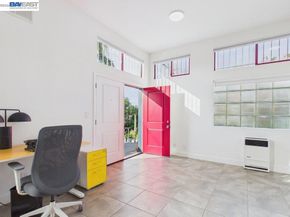 2932 Filbert St 2, Oakland CA 94608