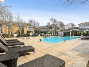 6 Schooner Ct, Richmond CA 94804