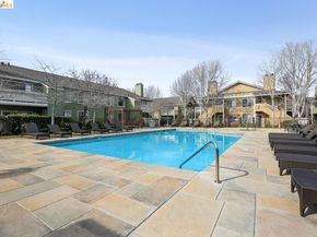 6 Schooner Ct, Richmond CA 94804