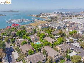 6 Schooner Ct, Richmond CA 94804