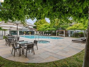 6 Schooner Ct, Richmond CA 94804