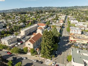 4283 Howe Street, Oakland CA 94611