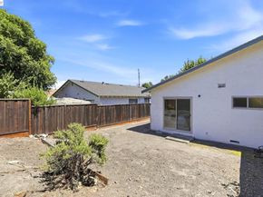 7359-7361 Glenoaks Way, Dublin CA 94568