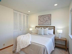 1288 Pine Creek Way Apt C, Concord CA 94520