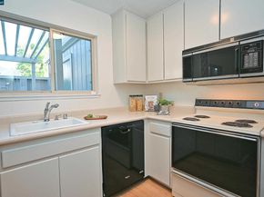 1288 Pine Creek Way Apt C, Concord CA 94520