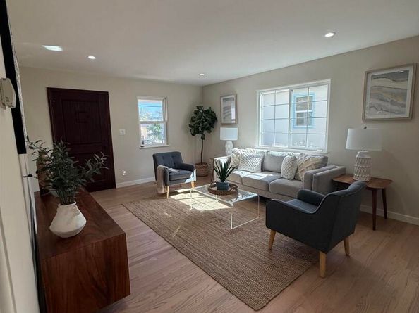 3933 Midvale Ave, Oakland CA 94602