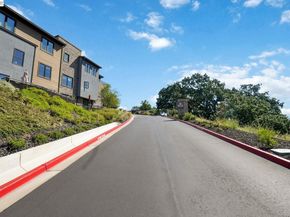 80 Woodbury Highlands Pl 10, Lafayette CA 94549