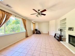 852 Meadow View Dr, Richmond CA 94806