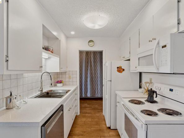 2 Panoramic Way 105, Berkeley CA 94704