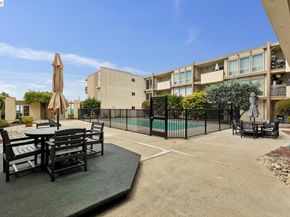 1825 Shoreline Dr 108, Alameda CA 94501