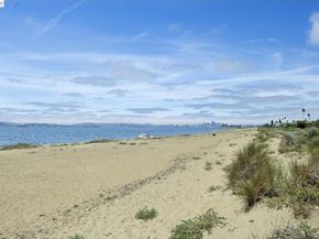 1825 Shoreline Dr 108, Alameda CA 94501