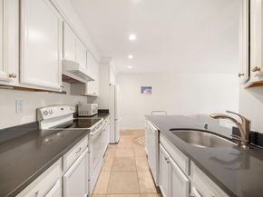 960 Shorepoint Court 214, Alameda CA 94501