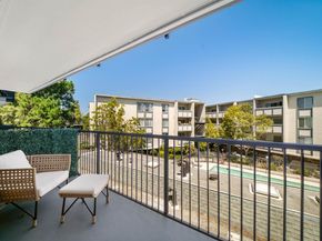 960 Shorepoint Court 214, Alameda CA 94501