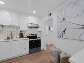 2111 Latham St 307, Mountain View CA 94040