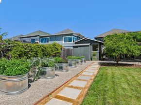 6521 Dover St, Berkeley CA 94703