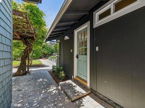 6521 Dover St, Berkeley CA 94703