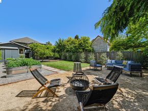6521 Dover St, Berkeley CA 94703