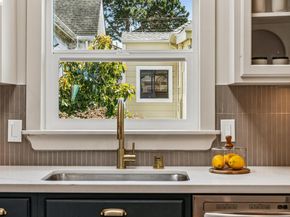6521 Dover St, Berkeley CA 94703