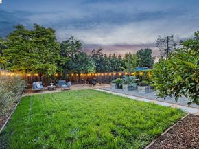 6521 Dover St, Berkeley CA 94703