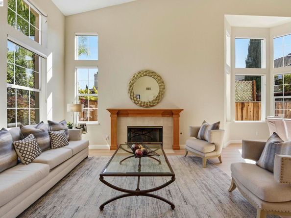 43461 Laurel Glen Cmn, Fremont CA 94539