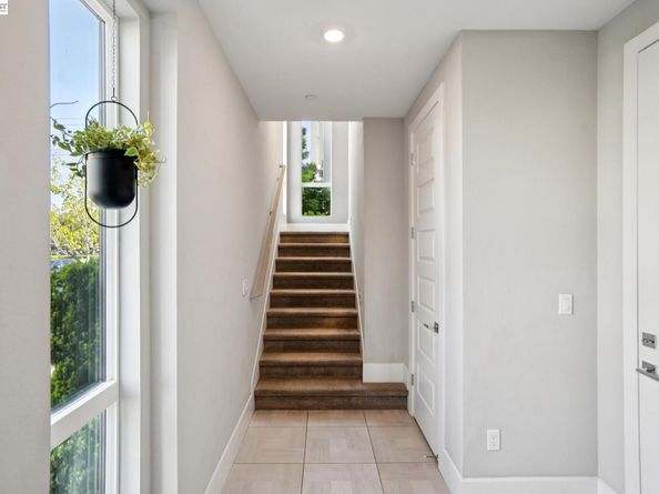 2940 Sanor Pl 105, Santa Clara CA 95051