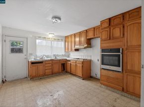 4810 Fairfax, Oakland CA 94601