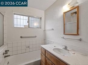 4810 Fairfax, Oakland CA 94601